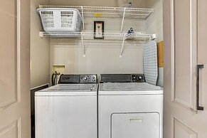 Pocono Getaway: Hot Tub, Community Lake Access!