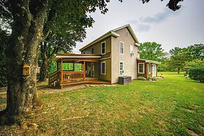 15 Mi to Penn State: Hideaway w/ Fire Pit!