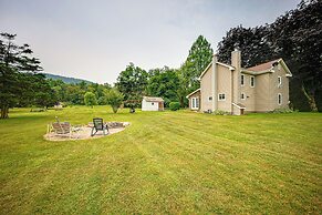15 Mi to Penn State: Hideaway w/ Fire Pit!