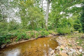 15 Mi to Penn State: Hideaway w/ Fire Pit!