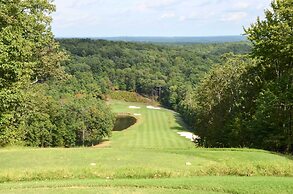 Spacious Jasper Cabin w/ Decks & Pool Access!