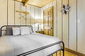 Spacious Jasper Cabin w/ Decks & Pool Access!