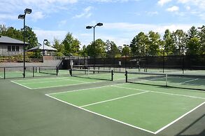 Spacious Jasper Cabin w/ Decks & Pool Access!