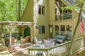 Spacious Jasper Cabin w/ Decks & Pool Access!