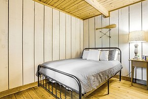 Spacious Jasper Cabin w/ Decks & Pool Access!