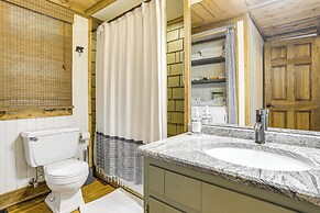 Spacious Jasper Cabin w/ Decks & Pool Access!