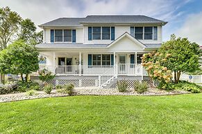 Water-view Deale Home: Walk to Marina, Restaurants