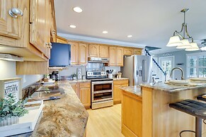 Water-view Deale Home: Walk to Marina, Restaurants