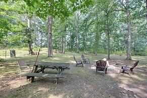 Kouts Home: High-end Retreat in Secluded Setting
