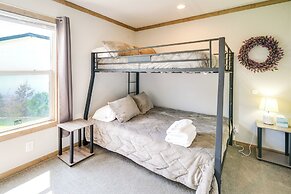 Texas Ranch Retreat: Swim On-site