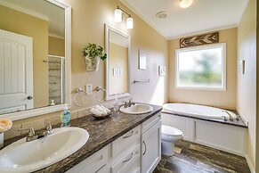 Legacy Ranch Home w/ Lake Access & Grill