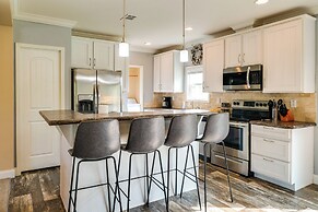 Legacy Ranch Home w/ Lake Access & Grill