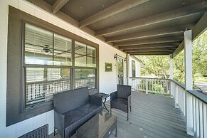Pet-friendly Hill Country Hideaway w/ Deck
