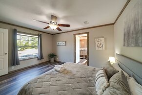 Pet-friendly Hill Country Hideaway w/ Deck