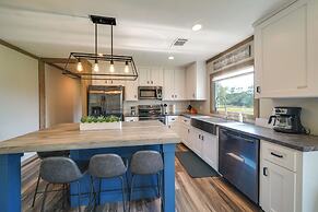 Pet-friendly Hill Country Hideaway w/ Deck