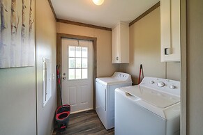 Pet-friendly Hill Country Hideaway w/ Deck