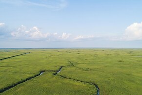 Lovely Coastal Home By Delaware Bay: Walk to Beach