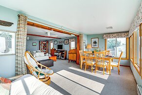 Lovely Coastal Home By Delaware Bay: Walk to Beach