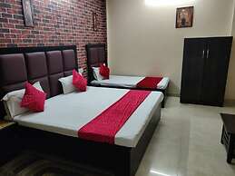 Goroomgo Alfa Lucknow