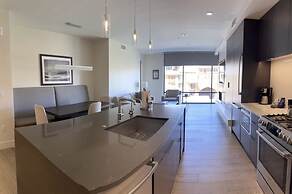 Luxury 2 Bedroom Ski in Ski Out 2 Condo