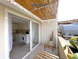 Nina Home in Noto With 1 Bedrooms and 1 Bathrooms