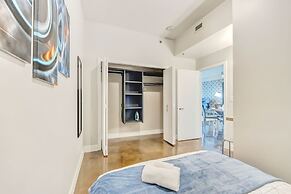 Luxury Condo With City Views Near Stampede Park