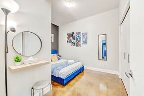 Luxury Condo With City Views Near Stampede Park