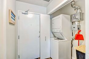 Luxury Condo With City Views Near Stampede Park