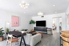 Upstay - Chic Clarksville Condo Near Downtown Austin