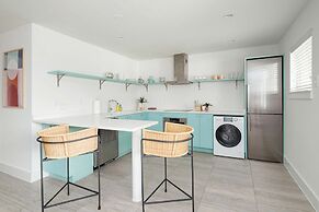 Upstay - Chic Clarksville Condo Near Downtown Austin