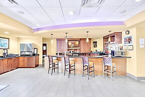 1BR Apartment Near Disney w Pool, Hot Tub, Arcade