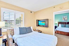 Condo Near Universal Studios With Pool , Hot Tub