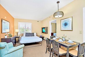 Condo Near Universal Studios With Pool , Hot Tub