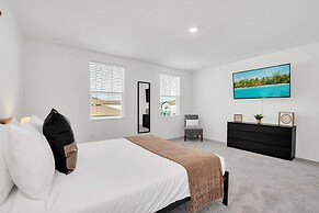 Upstay - Spacious Lakefront Home Near Disney