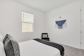 Upstay - Spacious Lakefront Home Near Disney