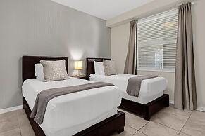 Upstay - Modern Condo With Gorgeous Patio Views