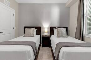 Upstay - Modern Condo With Gorgeous Patio Views