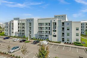 Upstay - Modern Condo With Gorgeous Patio Views