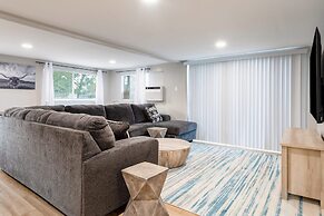 Upstay - Bungalow w Games Golf Fire and Patio