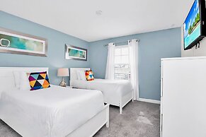 Upstay - Modern Home w Pool Near Disney