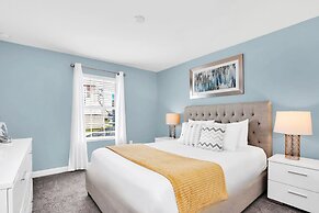 Upstay - Modern Home w Pool Near Disney