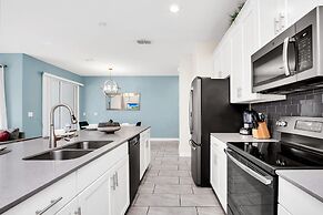 Upstay - Modern Home w Pool Near Disney