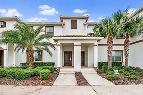 Upstay - Modern Home w Pool Near Disney