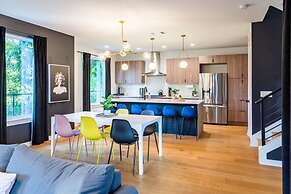 Hot Tub Time Machine Clubhouse DT 6 Min Drive