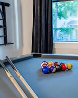 Hot Tub Time Machine Clubhouse DT 6 Min Drive