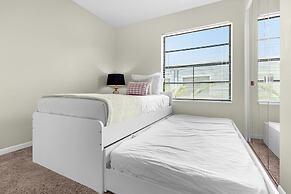 Upstay - Family Condo at Ventura Golf Country Club