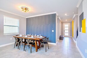 Upstay Resort Home w Pool Hot Tub Air Hockey