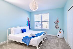 Upstay Resort Home w Pool Hot Tub Air Hockey