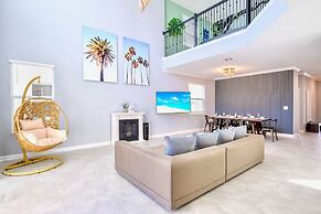 Upstay Resort Home w Pool Hot Tub Air Hockey