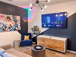 ATX Icon Mansion Rainey Street 6 min Walk